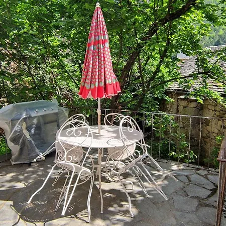 Casa vacanze Grande Maison Jardin Cours Centre